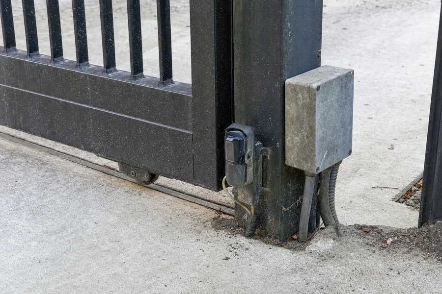Driveway gate operator and drive hardware in Killeen, TX